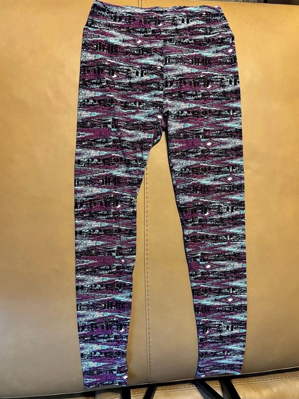 LuLaRoe Patterned Leggings in Purple & Black